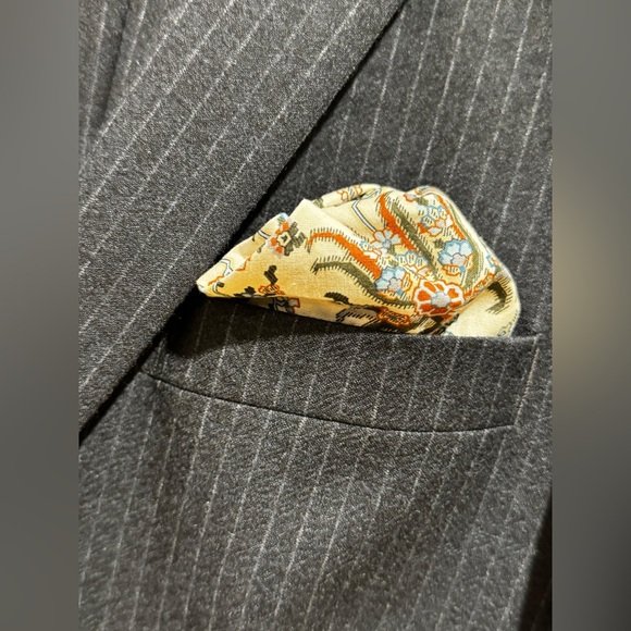 Bertoni Classic Gray Pinstripe Men’s 100% wool suit set Blazer and pants NWT - Picture 2 of 13